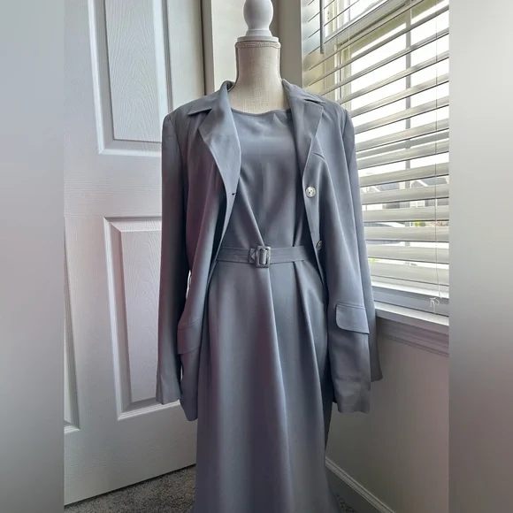 Casual Corner Silk Single Breasted Blazer & Sleeveless Maxi Dress - Picture 2 of 15